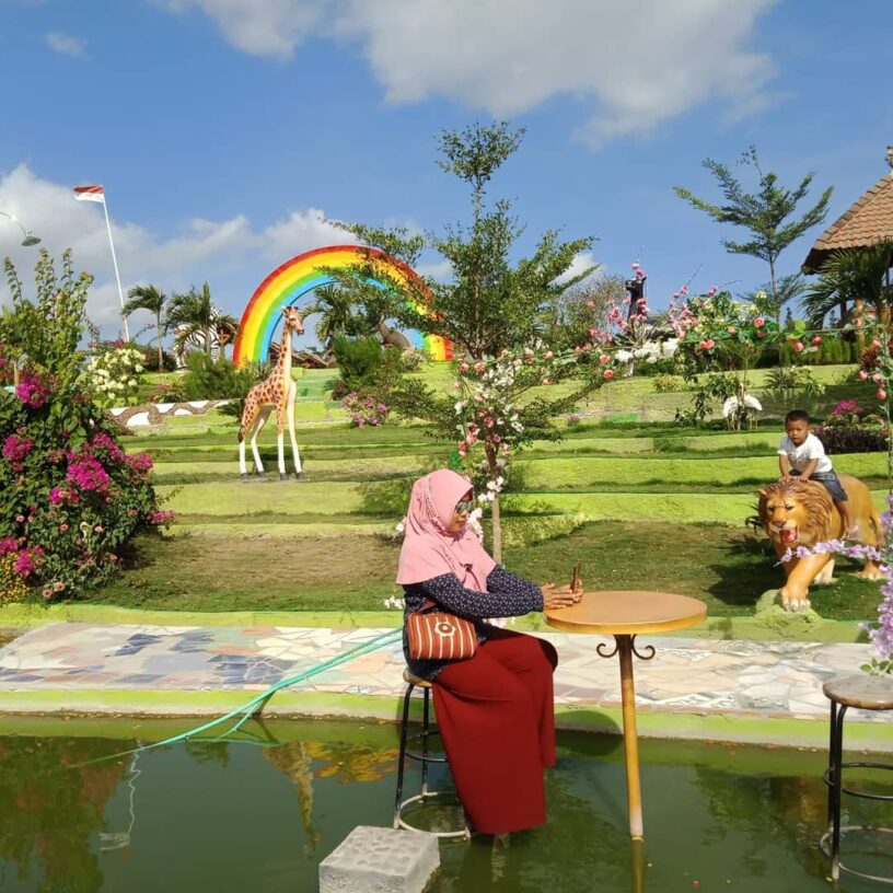 Pengalaman Wisata yang Menghanyutkan di Cilacap: Ivana Puspa Gading